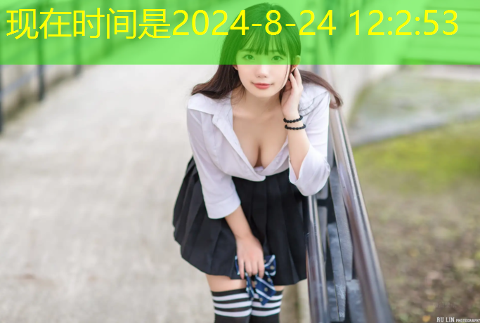 公园健身新宠！翻单杠让你拥有强健的身体！